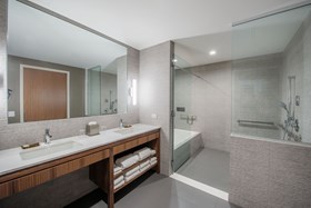 A clean and modern hotel bathroom in Oberlin OH